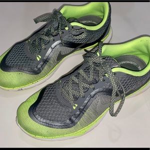 WOMEN'S GRAY/LIME NIKE SHOES